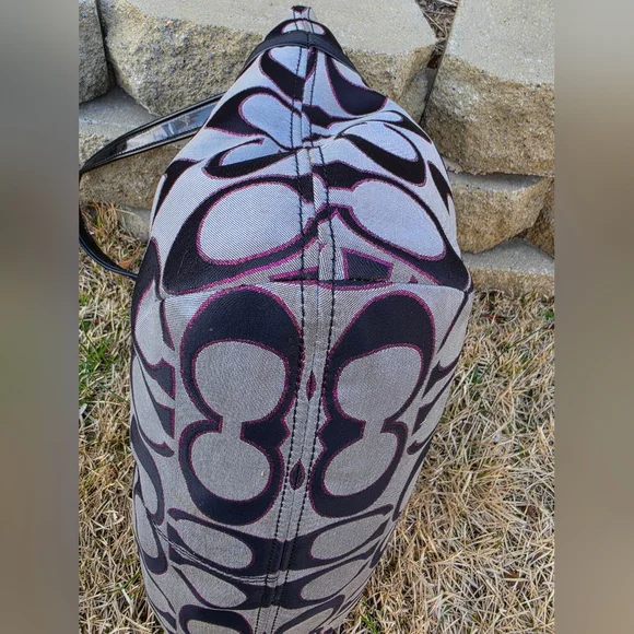 Coach Poppy Metallic Signature Tote Bag. - Picture 7 of 16